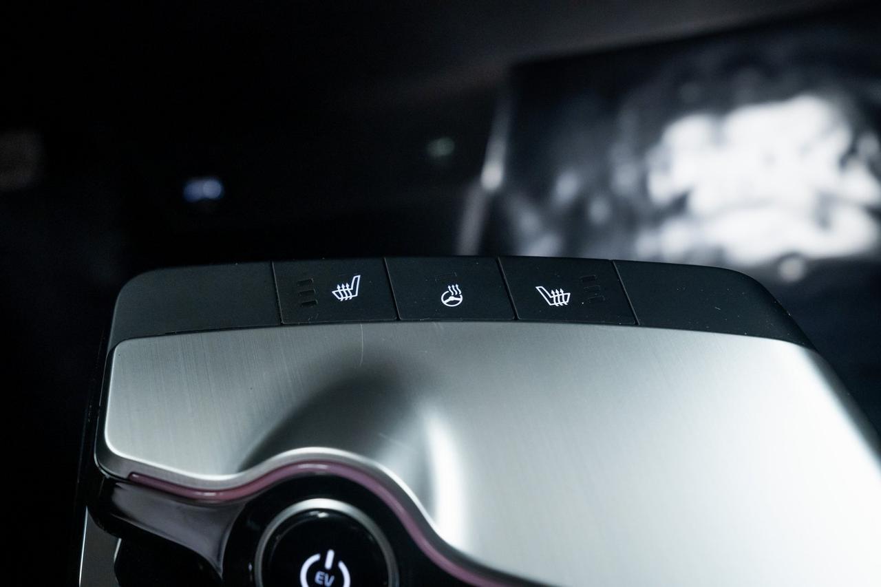 2023 Kia EV6 GT 1 Owner Heated Seats Panoramic Roof Portland OR