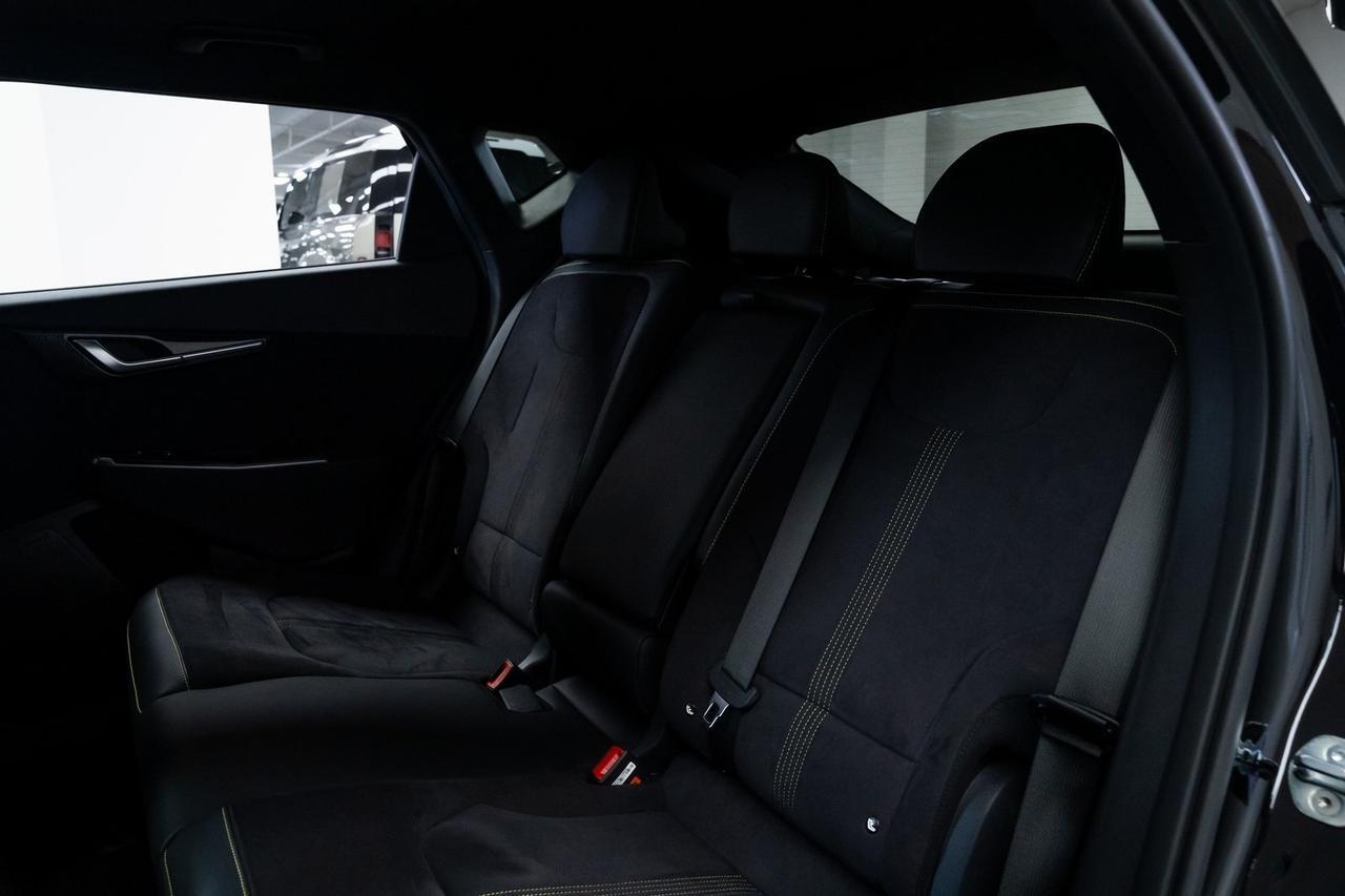 2023 Kia EV6 GT 1 Owner Heated Seats Panoramic Roof Portland OR