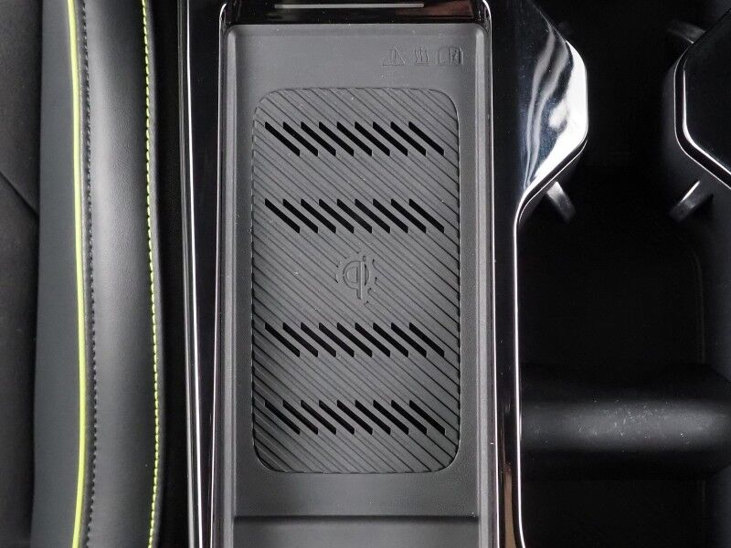 2023 Kia EV6 GT AWD *HEADS-UP DISPLAY, NAVIGATION, ADAPTIVE CRUISE, SAFETY ALERTS, 360 VIEW CAMERAS, MOONROOF, HEATED SPORT SEATS/STEERING, REMOTE PARKING, MERIDIAN AUDIO, WIRELESS CHARGING, ANDROID & APPLE Round Rock TX