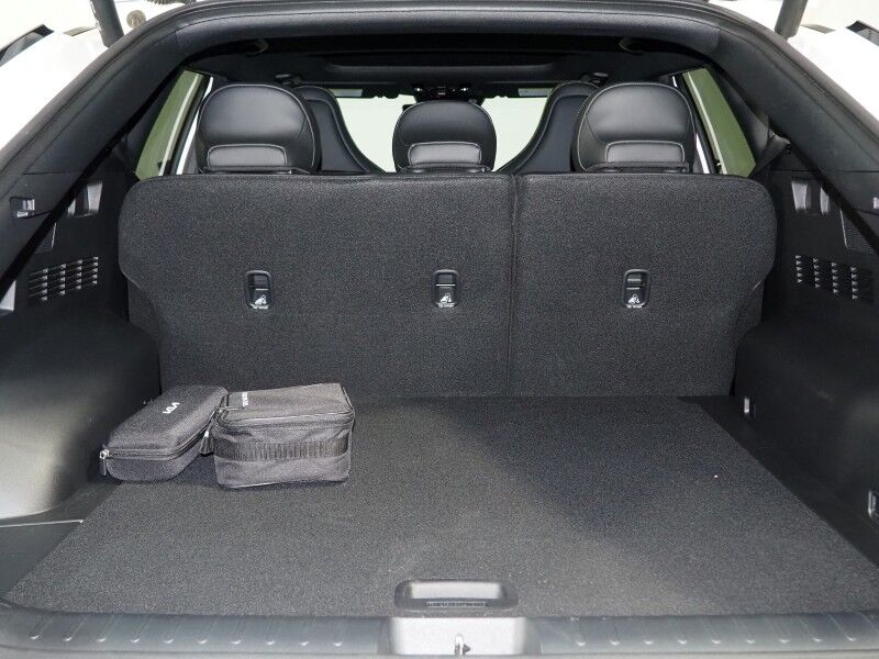 2023 Kia EV6 GT AWD *HEADS-UP DISPLAY, NAVIGATION, ADAPTIVE CRUISE, SAFETY ALERTS, 360 VIEW CAMERAS, MOONROOF, HEATED SPORT SEATS/STEERING, REMOTE PARKING, MERIDIAN AUDIO, WIRELESS CHARGING, ANDROID & APPLE Round Rock TX