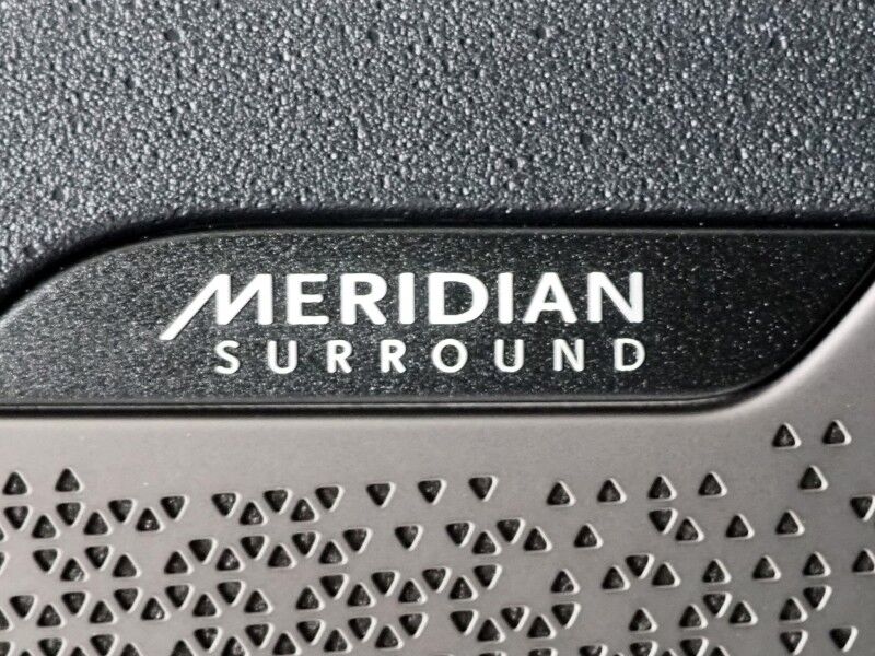 2023 Kia EV6 GT AWD *HEADS-UP DISPLAY, NAVIGATION, ADAPTIVE CRUISE, SAFETY ALERTS, 360 VIEW CAMERAS, MOONROOF, HEATED SPORT SEATS/STEERING, REMOTE PARKING, MERIDIAN AUDIO, WIRELESS CHARGING, ANDROID & APPLE Round Rock TX