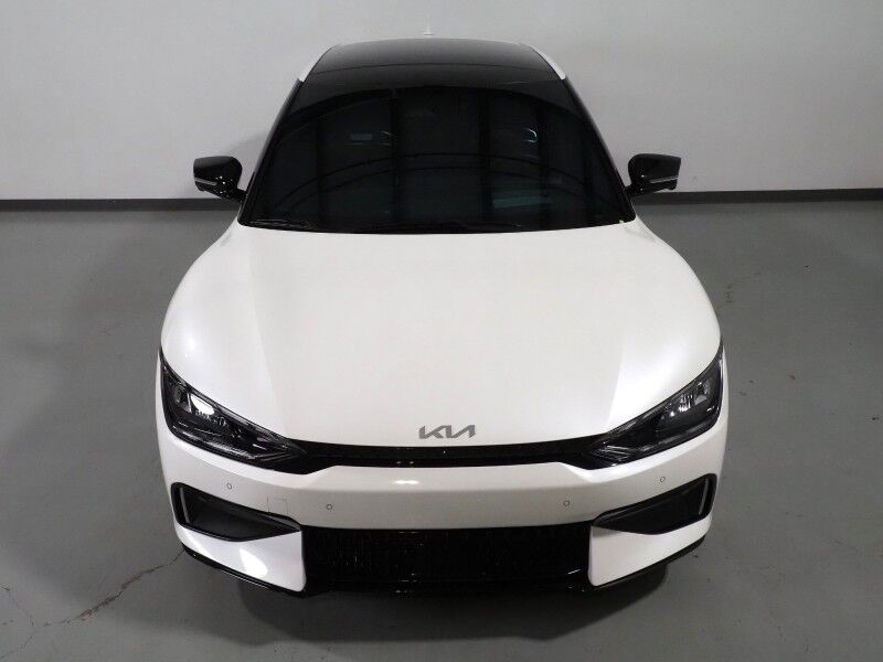 2023 Kia EV6 GT AWD *HEADS-UP DISPLAY, NAVIGATION, ADAPTIVE CRUISE, SAFETY ALERTS, 360 VIEW CAMERAS, MOONROOF, HEATED SPORT SEATS/STEERING, REMOTE PARKING, MERIDIAN AUDIO, WIRELESS CHARGING, ANDROID & APPLE Round Rock TX