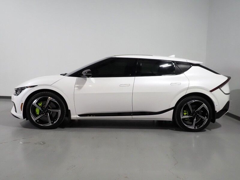 2023 Kia EV6 GT AWD *HEADS-UP DISPLAY, NAVIGATION, ADAPTIVE CRUISE, SAFETY ALERTS, 360 VIEW CAMERAS, MOONROOF, HEATED SPORT SEATS/STEERING, REMOTE PARKING, MERIDIAN AUDIO, WIRELESS CHARGING, ANDROID & APPLE Round Rock TX