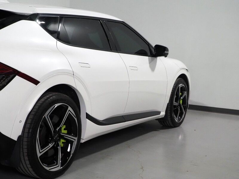 2023 Kia EV6 GT AWD *HEADS-UP DISPLAY, NAVIGATION, ADAPTIVE CRUISE, SAFETY ALERTS, 360 VIEW CAMERAS, MOONROOF, HEATED SPORT SEATS/STEERING, REMOTE PARKING, MERIDIAN AUDIO, WIRELESS CHARGING, ANDROID & APPLE Round Rock TX