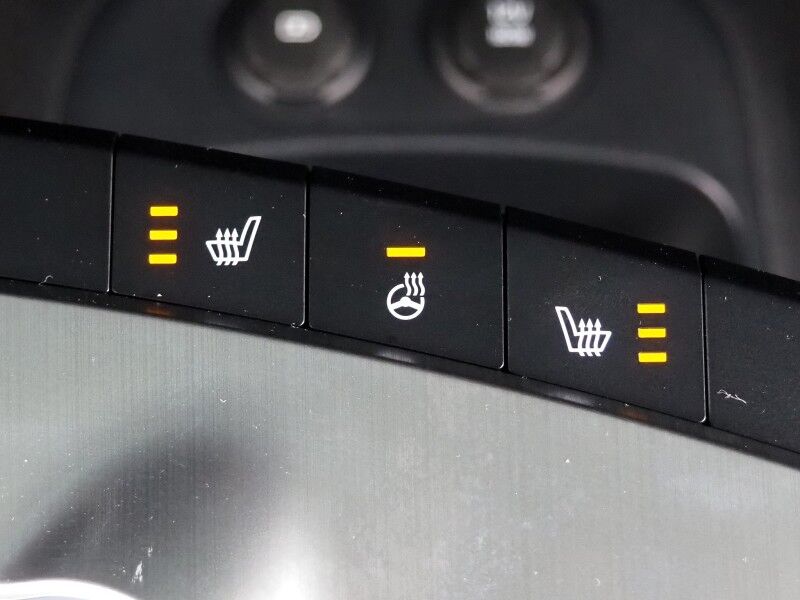 2023 Kia EV6 GT AWD *HEADS-UP DISPLAY, NAVIGATION, ADAPTIVE CRUISE, SAFETY ALERTS, 360 VIEW CAMERAS, MOONROOF, HEATED SPORT SEATS/STEERING, REMOTE PARKING, MERIDIAN AUDIO, WIRELESS CHARGING, ANDROID & APPLE Round Rock TX