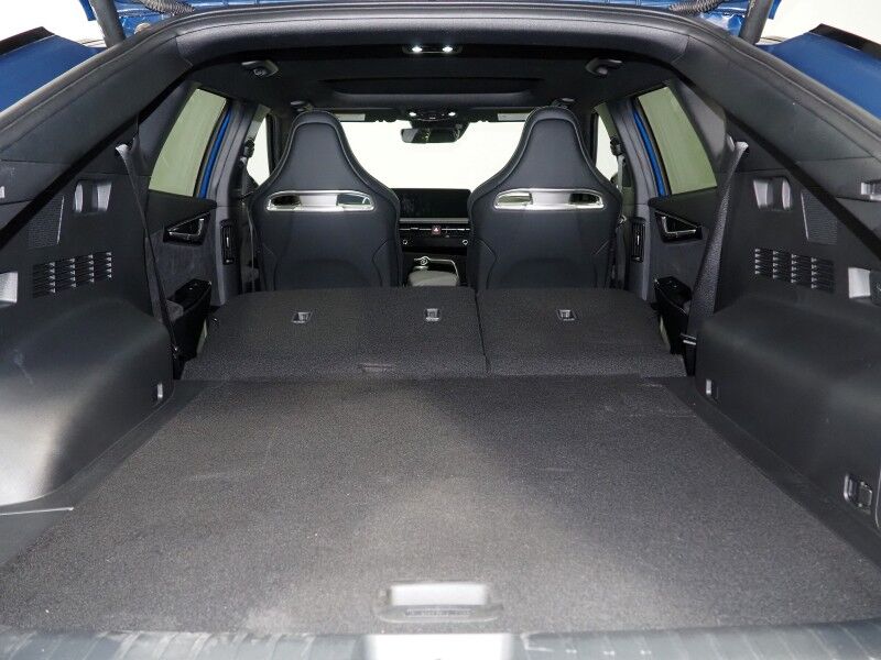 2023 Kia EV6 GT AWD *HEADS-UP DISPLAY, NAVIGATION, ADAPTIVE CRUISE, SAFETY ALERTS, 360 VIEW CAMERAS, MOONROOF, HEATED SPORT SEATS/STEERING, REMOTE PARKING, MERIDIAN AUDIO, WIRELESS CHARGING, ANDROID & APPLE Round Rock TX