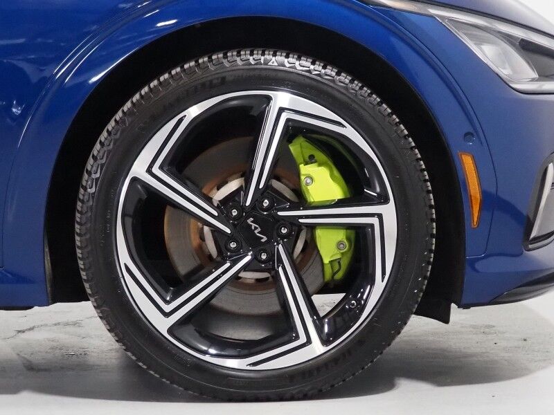 2023 Kia EV6 GT AWD *HEADS-UP DISPLAY, NAVIGATION, ADAPTIVE CRUISE, SAFETY ALERTS, 360 VIEW CAMERAS, MOONROOF, HEATED SPORT SEATS/STEERING, REMOTE PARKING, MERIDIAN AUDIO, WIRELESS CHARGING, ANDROID & APPLE Round Rock TX