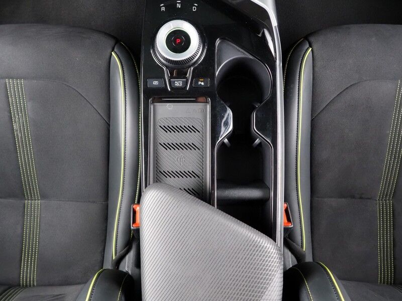 2023 Kia EV6 GT AWD *HEADS-UP DISPLAY, NAVIGATION, ADAPTIVE CRUISE, SAFETY ALERTS, 360 VIEW CAMERAS, MOONROOF, HEATED SPORT SEATS/STEERING, REMOTE PARKING, MERIDIAN AUDIO, WIRELESS CHARGING, ANDROID & APPLE Round Rock TX