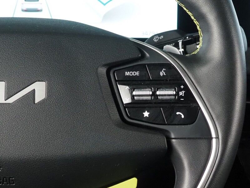 2023 Kia EV6 GT AWD *HEADS-UP DISPLAY, NAVIGATION, ADAPTIVE CRUISE, SAFETY ALERTS, 360 VIEW CAMERAS, MOONROOF, HEATED SPORT SEATS/STEERING, REMOTE PARKING, MERIDIAN AUDIO, WIRELESS CHARGING, ANDROID & APPLE Round Rock TX