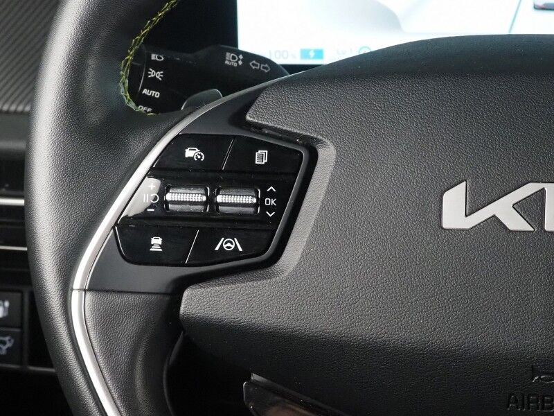 2023 Kia EV6 GT AWD *HEADS-UP DISPLAY, NAVIGATION, ADAPTIVE CRUISE, SAFETY ALERTS, 360 VIEW CAMERAS, MOONROOF, HEATED SPORT SEATS/STEERING, REMOTE PARKING, MERIDIAN AUDIO, WIRELESS CHARGING, ANDROID & APPLE Round Rock TX