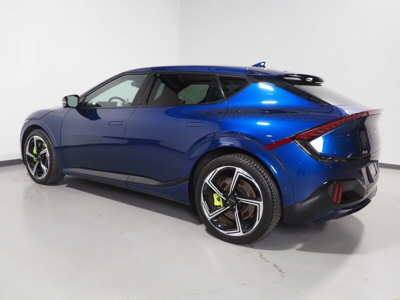 2023 Kia EV6 GT AWD *HEADS-UP DISPLAY, NAVIGATION, ADAPTIVE CRUISE, SAFETY ALERTS, 360 VIEW CAMERAS, MOONROOF, HEATED SPORT SEATS/STEERING, REMOTE PARKING, MERIDIAN AUDIO, WIRELESS CHARGING, ANDROID & APPLE Round Rock TX