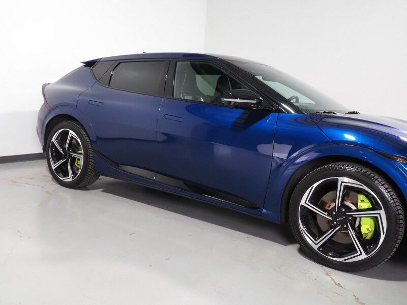 2023 Kia EV6 GT AWD *HEADS-UP DISPLAY, NAVIGATION, ADAPTIVE CRUISE, SAFETY ALERTS, 360 VIEW CAMERAS, MOONROOF, HEATED SPORT SEATS/STEERING, REMOTE PARKING, MERIDIAN AUDIO, WIRELESS CHARGING, ANDROID & APPLE Round Rock TX