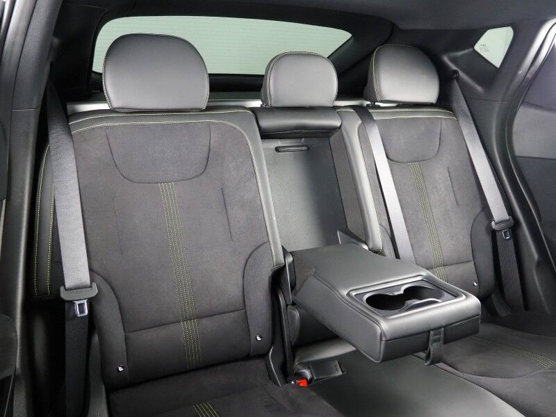 2023 Kia EV6 GT AWD *HEADS-UP DISPLAY, NAVIGATION, ADAPTIVE CRUISE, SAFETY ALERTS, 360 VIEW CAMERAS, MOONROOF, HEATED SPORT SEATS/STEERING, REMOTE PARKING, MERIDIAN AUDIO, WIRELESS CHARGING, ANDROID & APPLE Round Rock TX