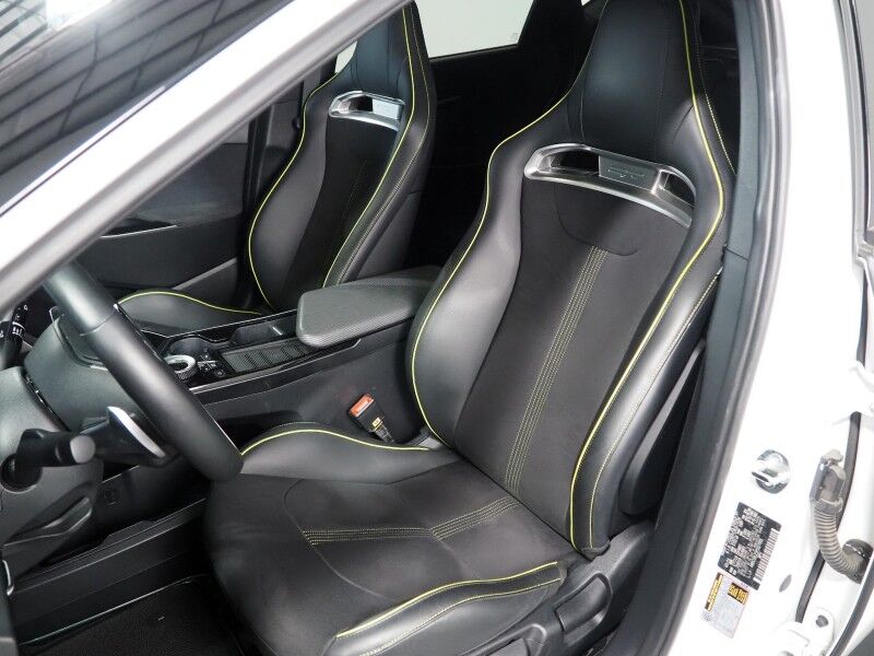 2023 Kia EV6 GT AWD *HEADS-UP DISPLAY, NAVIGATION, ADAPTIVE CRUISE, SAFETY ALERTS, 360 VIEW CAMERAS, MOONROOF, HEATED SPORT SEATS/STEERING, REMOTE PARKING, MERIDIAN AUDIO, WIRELESS CHARGING, ANDROID & APPLE Round Rock TX