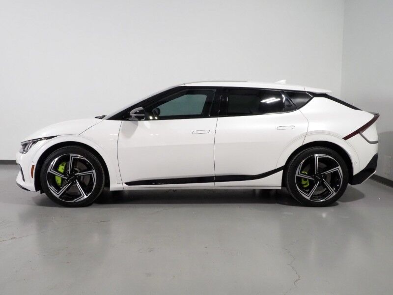 2023 Kia EV6 GT AWD *HEADS-UP DISPLAY, NAVIGATION, ADAPTIVE CRUISE, SAFETY ALERTS, 360 VIEW CAMERAS, MOONROOF, HEATED SPORT SEATS/STEERING, REMOTE PARKING, MERIDIAN AUDIO, WIRELESS CHARGING, ANDROID & APPLE Round Rock TX