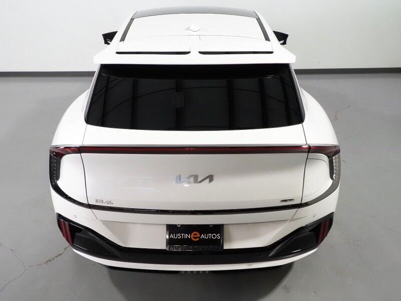 2023 Kia EV6 GT AWD *HEADS-UP DISPLAY, NAVIGATION, ADAPTIVE CRUISE, SAFETY ALERTS, 360 VIEW CAMERAS, MOONROOF, HEATED SPORT SEATS/STEERING, REMOTE PARKING, MERIDIAN AUDIO, WIRELESS CHARGING, ANDROID & APPLE Round Rock TX
