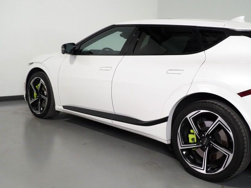 2023 Kia EV6 GT AWD *HEADS-UP DISPLAY, NAVIGATION, ADAPTIVE CRUISE, SAFETY ALERTS, 360 VIEW CAMERAS, MOONROOF, HEATED SPORT SEATS/STEERING, REMOTE PARKING, MERIDIAN AUDIO, WIRELESS CHARGING, ANDROID & APPLE Round Rock TX