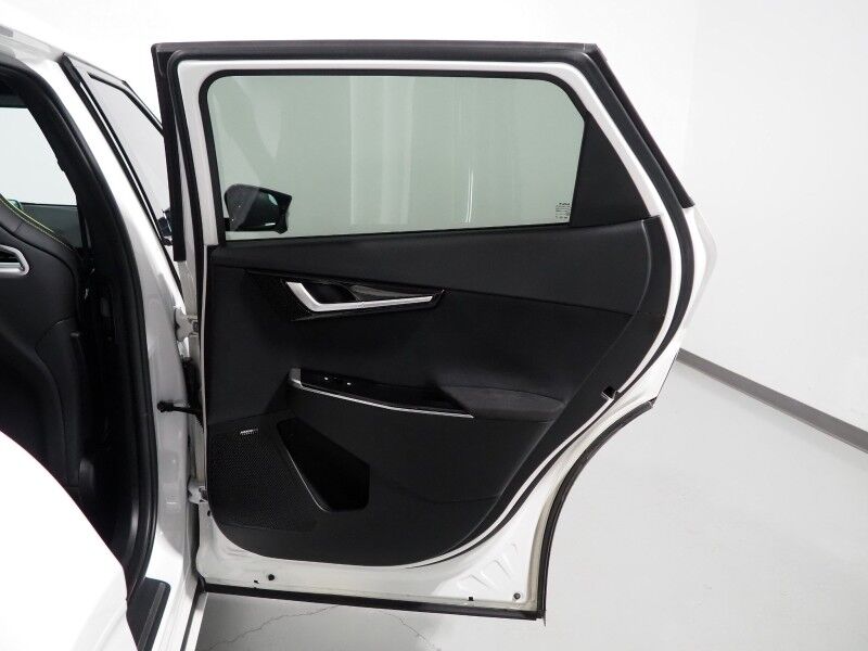 2023 Kia EV6 GT AWD *HEADS-UP DISPLAY, NAVIGATION, ADAPTIVE CRUISE, SAFETY ALERTS, 360 VIEW CAMERAS, MOONROOF, HEATED SPORT SEATS/STEERING, REMOTE PARKING, MERIDIAN AUDIO, WIRELESS CHARGING, ANDROID & APPLE Round Rock TX