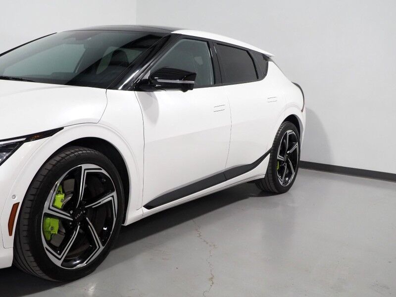 2023 Kia EV6 GT AWD *HEADS-UP DISPLAY, NAVIGATION, ADAPTIVE CRUISE, SAFETY ALERTS, 360 VIEW CAMERAS, MOONROOF, HEATED SPORT SEATS/STEERING, REMOTE PARKING, MERIDIAN AUDIO, WIRELESS CHARGING, ANDROID & APPLE Round Rock TX