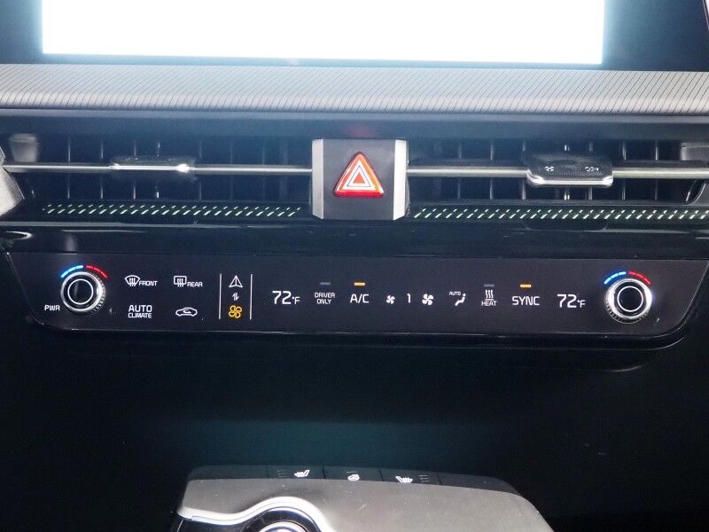 2023 Kia EV6 GT AWD *HEADS-UP DISPLAY, NAVIGATION, ADAPTIVE CRUISE, SAFETY ALERTS, 360 VIEW CAMERAS, MOONROOF, HEATED SPORT SEATS/STEERING, REMOTE PARKING, MERIDIAN AUDIO, WIRELESS CHARGING, ANDROID & APPLE Round Rock TX