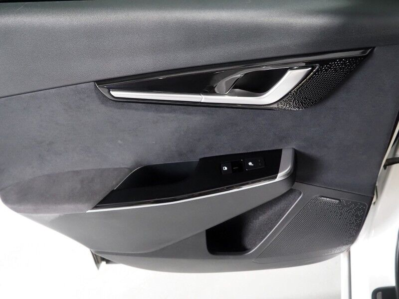 2023 Kia EV6 GT AWD *HEADS-UP DISPLAY, NAVIGATION, ADAPTIVE CRUISE, SAFETY ALERTS, 360 VIEW CAMERAS, MOONROOF, HEATED SPORT SEATS/STEERING, REMOTE PARKING, MERIDIAN AUDIO, WIRELESS CHARGING, ANDROID & APPLE Round Rock TX