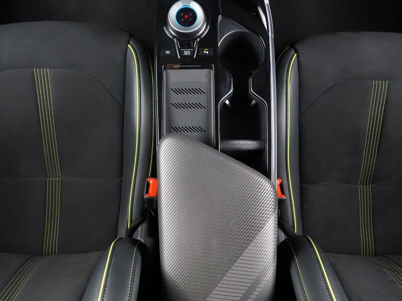 2023 Kia EV6 GT AWD *HEADS-UP DISPLAY, NAVIGATION, ADAPTIVE CRUISE, SAFETY ALERTS, 360 VIEW CAMERAS, MOONROOF, HEATED SPORT SEATS/STEERING, REMOTE PARKING, MERIDIAN AUDIO, WIRELESS CHARGING, ANDROID & APPLE Round Rock TX