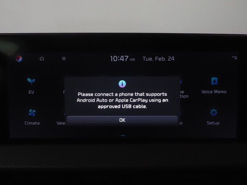 2023 Kia EV6 GT AWD *HEADS-UP DISPLAY, NAVIGATION, ADAPTIVE CRUISE, SAFETY ALERTS, 360 VIEW CAMERAS, MOONROOF, HEATED SPORT SEATS/STEERING, REMOTE PARKING, MERIDIAN AUDIO, WIRELESS CHARGING, ANDROID & APPLE Round Rock TX