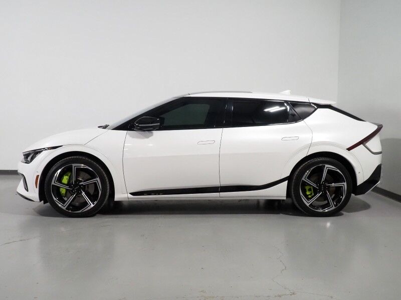 2023 Kia EV6 GT AWD *HEADS-UP DISPLAY, NAVIGATION, ADAPTIVE CRUISE, SAFETY ALERTS, 360 VIEW CAMERAS, MOONROOF, HEATED SPORT SEATS/STEERING, REMOTE PARKING, MERIDIAN AUDIO, WIRELESS CHARGING, ANDROID & APPLE Round Rock TX