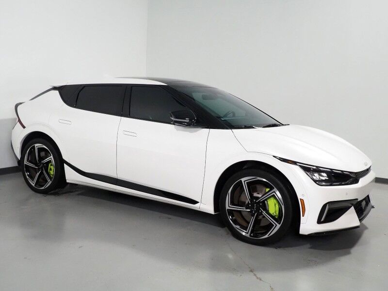 2023 Kia EV6 GT AWD *HEADS-UP DISPLAY, NAVIGATION, ADAPTIVE CRUISE, SAFETY ALERTS, 360 VIEW CAMERAS, MOONROOF, HEATED SPORT SEATS/STEERING, REMOTE PARKING, MERIDIAN AUDIO, WIRELESS CHARGING, ANDROID & APPLE