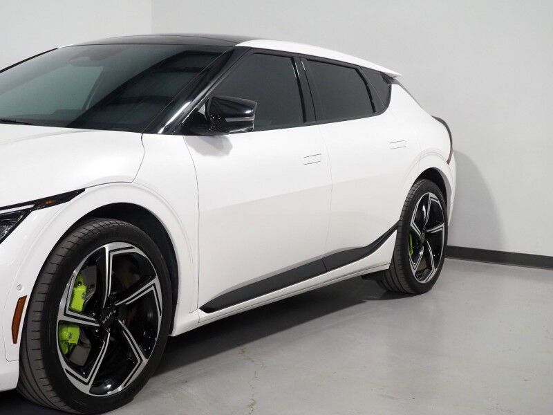 2023 Kia EV6 GT AWD *HEADS-UP DISPLAY, NAVIGATION, ADAPTIVE CRUISE, SAFETY ALERTS, 360 VIEW CAMERAS, MOONROOF, HEATED SPORT SEATS/STEERING, REMOTE PARKING, MERIDIAN AUDIO, WIRELESS CHARGING, ANDROID & APPLE Round Rock TX