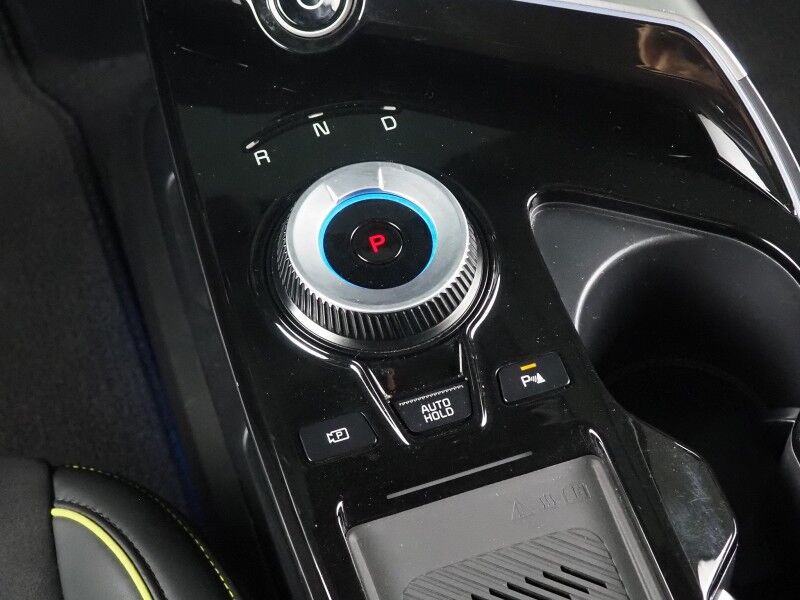 2023 Kia EV6 GT AWD *HEADS-UP DISPLAY, NAVIGATION, ADAPTIVE CRUISE, SAFETY ALERTS, 360 VIEW CAMERAS, MOONROOF, HEATED SPORT SEATS/STEERING, REMOTE PARKING, MERIDIAN AUDIO, WIRELESS CHARGING, ANDROID & APPLE Round Rock TX