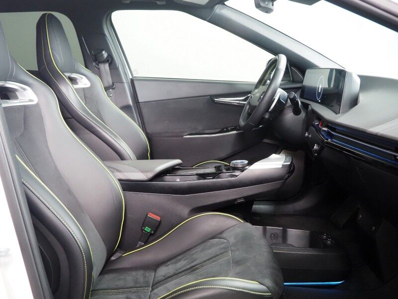 2023 Kia EV6 GT AWD *HEADS-UP DISPLAY, NAVIGATION, ADAPTIVE CRUISE, SAFETY ALERTS, 360 VIEW CAMERAS, MOONROOF, HEATED SPORT SEATS/STEERING, REMOTE PARKING, MERIDIAN AUDIO, WIRELESS CHARGING, ANDROID & APPLE Round Rock TX