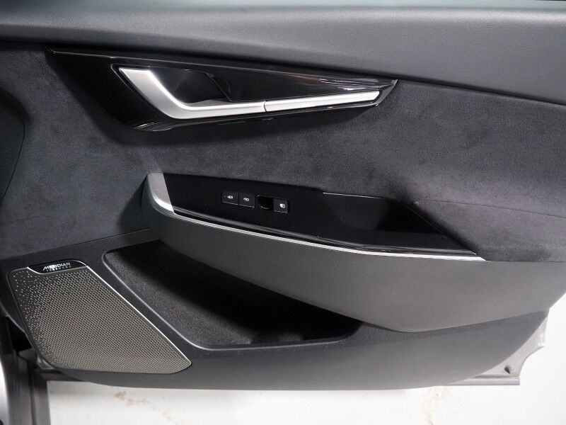 2023 Kia EV6 GT AWD *HEADS-UP DISPLAY, NAVIGATION, ADAPTIVE CRUISE, SAFETY ALERTS, 360 VIEW CAMERAS, MOONROOF, HEATED SPORT SEATS/STEERING, REMOTE PARKING, MERIDIAN AUDIO, WIRELESS CHARGING, APPLE CARPLAY Round Rock TX