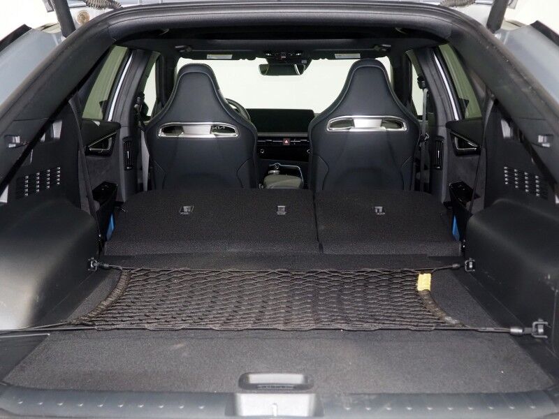 2023 Kia EV6 GT AWD *HEADS-UP DISPLAY, NAVIGATION, ADAPTIVE CRUISE, SAFETY ALERTS, 360 VIEW CAMERAS, MOONROOF, HEATED SPORT SEATS/STEERING, REMOTE PARKING, MERIDIAN AUDIO, WIRELESS CHARGING, APPLE CARPLAY Round Rock TX