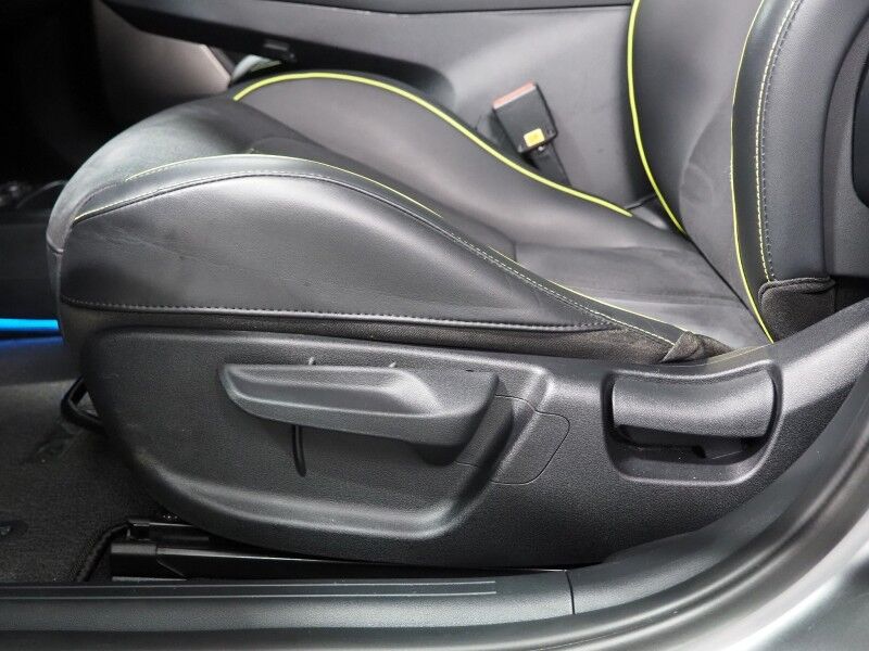 2023 Kia EV6 GT AWD *HEADS-UP DISPLAY, NAVIGATION, ADAPTIVE CRUISE, SAFETY ALERTS, 360 VIEW CAMERAS, MOONROOF, HEATED SPORT SEATS/STEERING, REMOTE PARKING, MERIDIAN AUDIO, WIRELESS CHARGING, APPLE CARPLAY Round Rock TX