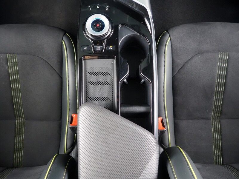 2023 Kia EV6 GT AWD *HEADS-UP DISPLAY, NAVIGATION, ADAPTIVE CRUISE, SAFETY ALERTS, 360 VIEW CAMERAS, MOONROOF, HEATED SPORT SEATS/STEERING, REMOTE PARKING, MERIDIAN AUDIO, WIRELESS CHARGING, APPLE CARPLAY Round Rock TX