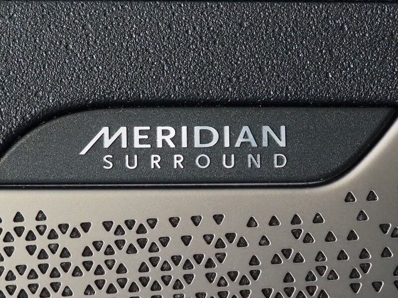 2023 Kia EV6 GT AWD *HEADS-UP DISPLAY, NAVIGATION, ADAPTIVE CRUISE, SAFETY ALERTS, 360 VIEW CAMERAS, MOONROOF, HEATED SPORT SEATS/STEERING, REMOTE PARKING, MERIDIAN AUDIO, WIRELESS CHARGING, APPLE CARPLAY Round Rock TX