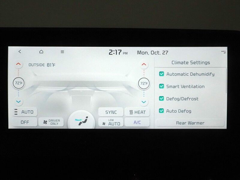 2023 Kia EV6 GT AWD *HEADS-UP DISPLAY, NAVIGATION, ADAPTIVE CRUISE, SAFETY ALERTS, 360 VIEW CAMERAS, MOONROOF, HEATED SPORT SEATS/STEERING, REMOTE PARKING, MERIDIAN AUDIO, WIRELESS CHARGING, APPLE CARPLAY Round Rock TX