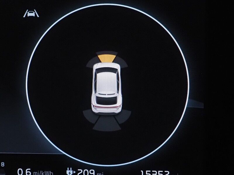 2023 Kia EV6 GT AWD *HEADS-UP DISPLAY, NAVIGATION, ADAPTIVE CRUISE, SAFETY ALERTS, 360 VIEW CAMERAS, MOONROOF, HEATED SPORT SEATS/STEERING, REMOTE PARKING, MERIDIAN AUDIO, WIRELESS CHARGING, APPLE CARPLAY Round Rock TX