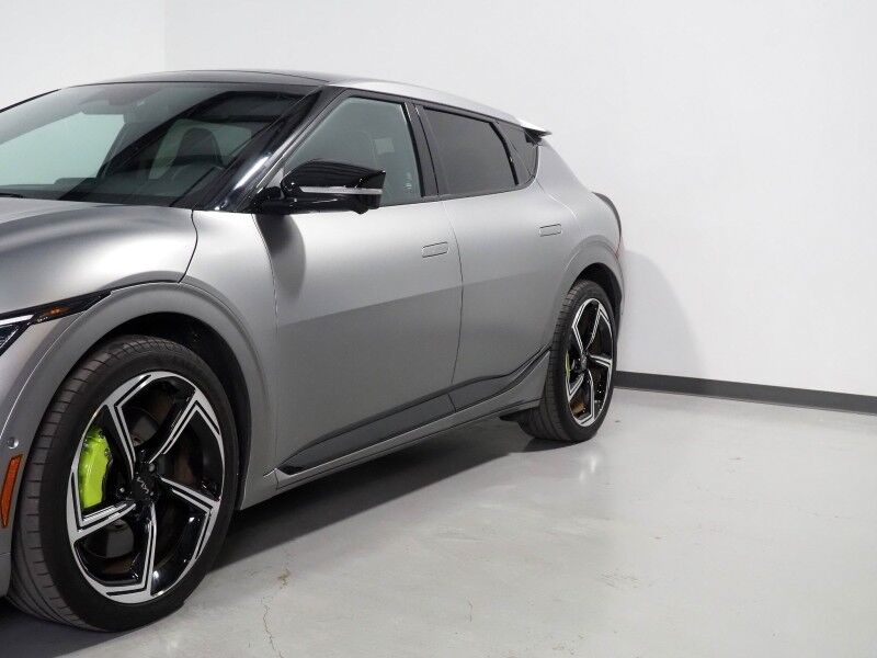 2023 Kia EV6 GT AWD *HEADS-UP DISPLAY, NAVIGATION, ADAPTIVE CRUISE, SAFETY ALERTS, 360 VIEW CAMERAS, MOONROOF, HEATED SPORT SEATS/STEERING, REMOTE PARKING, MERIDIAN AUDIO, WIRELESS CHARGING, APPLE CARPLAY Round Rock TX