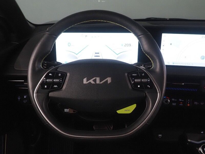 2023 Kia EV6 GT AWD *HEADS-UP DISPLAY, NAVIGATION, ADAPTIVE CRUISE, SAFETY ALERTS, 360 VIEW CAMERAS, MOONROOF, HEATED SPORT SEATS/STEERING, REMOTE PARKING, MERIDIAN AUDIO, WIRELESS CHARGING, APPLE CARPLAY Round Rock TX