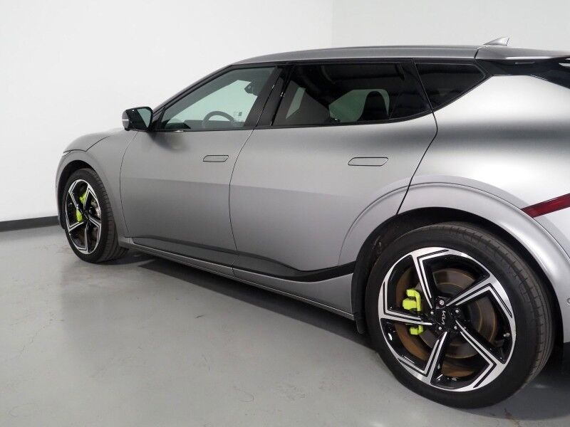 2023 Kia EV6 GT AWD *HEADS-UP DISPLAY, NAVIGATION, ADAPTIVE CRUISE, SAFETY ALERTS, 360 VIEW CAMERAS, MOONROOF, HEATED SPORT SEATS/STEERING, REMOTE PARKING, MERIDIAN AUDIO, WIRELESS CHARGING, APPLE CARPLAY Round Rock TX