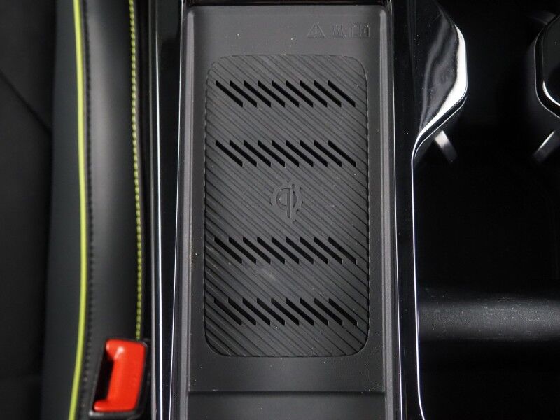 2023 Kia EV6 GT AWD *HEADS-UP DISPLAY, NAVIGATION, ADAPTIVE CRUISE, SAFETY ALERTS, 360 VIEW CAMERAS, MOONROOF, HEATED SPORT SEATS/STEERING, REMOTE PARKING, MERIDIAN AUDIO, WIRELESS CHARGING, APPLE CARPLAY Round Rock TX