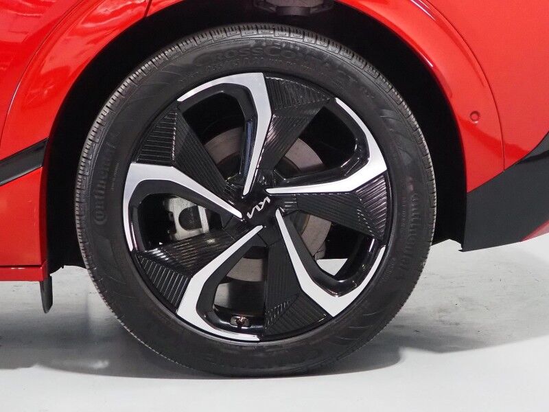 2023 Kia EV6 GT-Line AWD *HEADS-UP DISPLAY, NAVIGATION, ADAPTIVE CRUISE, SAFETY ALERTS, 360 VIEW CAMERAS, MOONROOF, CLIMATE SEATS, HEATED STEERING, 20 INCH WHEELS, MERIDIAN AUDIO, WIRELESS CHARGING, ANDROID & APPLE Round Rock TX