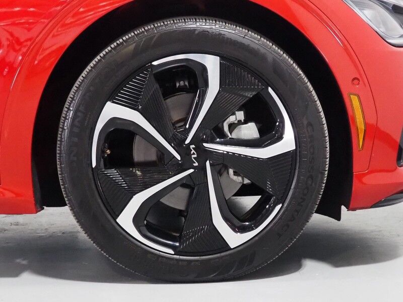 2023 Kia EV6 GT-Line AWD *HEADS-UP DISPLAY, NAVIGATION, ADAPTIVE CRUISE, SAFETY ALERTS, 360 VIEW CAMERAS, MOONROOF, CLIMATE SEATS, HEATED STEERING, 20 INCH WHEELS, MERIDIAN AUDIO, WIRELESS CHARGING, ANDROID & APPLE Round Rock TX