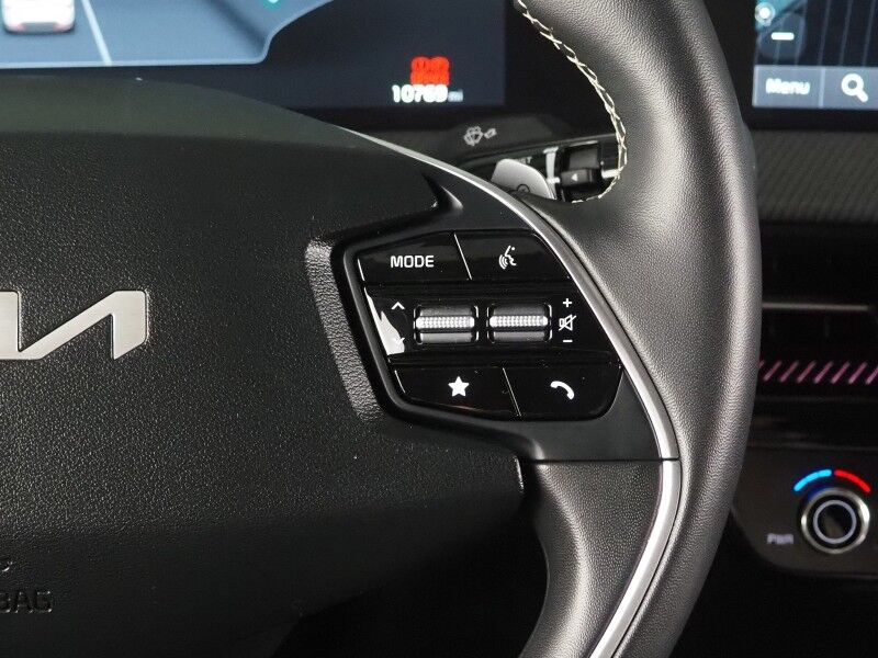 2023 Kia EV6 GT-Line AWD *HEADS-UP DISPLAY, NAVIGATION, ADAPTIVE CRUISE, SAFETY ALERTS, 360 VIEW CAMERAS, MOONROOF, CLIMATE SEATS, HEATED STEERING, 20 INCH WHEELS, MERIDIAN AUDIO, WIRELESS CHARGING, ANDROID & APPLE Round Rock TX