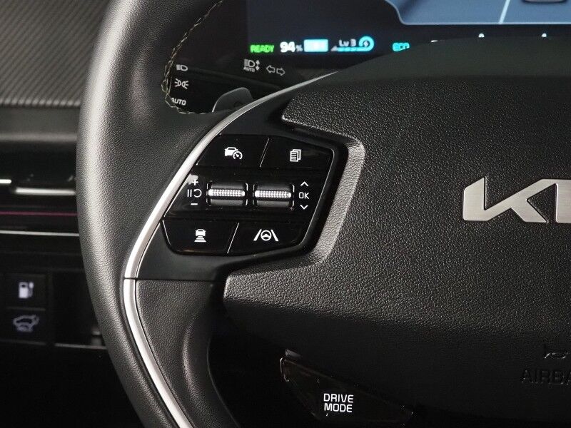 2023 Kia EV6 GT-Line AWD *HEADS-UP DISPLAY, NAVIGATION, ADAPTIVE CRUISE, SAFETY ALERTS, 360 VIEW CAMERAS, MOONROOF, CLIMATE SEATS, HEATED STEERING, 20 INCH WHEELS, MERIDIAN AUDIO, WIRELESS CHARGING, ANDROID & APPLE Round Rock TX