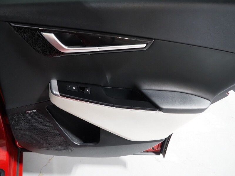 2023 Kia EV6 GT-Line AWD *HEADS-UP DISPLAY, NAVIGATION, ADAPTIVE CRUISE, SAFETY ALERTS, 360 VIEW CAMERAS, MOONROOF, CLIMATE SEATS, HEATED STEERING, 20 INCH WHEELS, MERIDIAN AUDIO, WIRELESS CHARGING, ANDROID & APPLE Round Rock TX