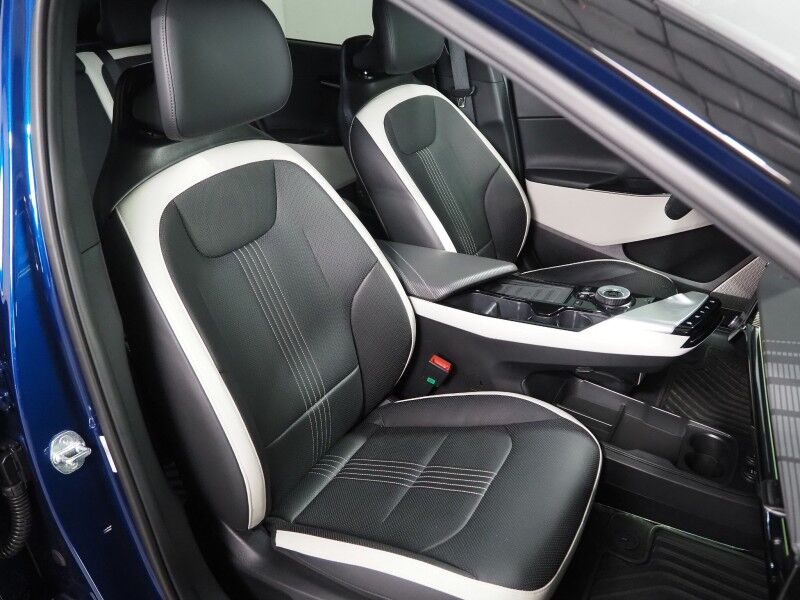 2023 Kia EV6 GT-Line AWD *HEADS-UP DISPLAY, NAVIGATION, ADAPTIVE CRUISE, SAFETY ALERTS, 360 VIEW CAMERAS, MOONROOF, CLIMATE SEATS, HEATED STEERING, MERIDIAN AUDIO, WIRELESS CHARGING, ANDROID & APPLE Round Rock TX