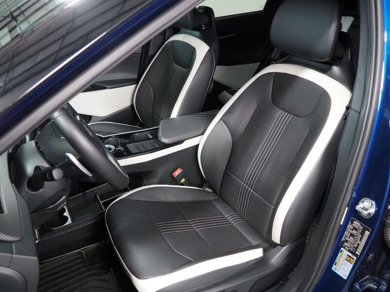 2023 Kia EV6 GT-Line AWD *HEADS-UP DISPLAY, NAVIGATION, ADAPTIVE CRUISE, SAFETY ALERTS, 360 VIEW CAMERAS, MOONROOF, CLIMATE SEATS, HEATED STEERING, MERIDIAN AUDIO, WIRELESS CHARGING, ANDROID & APPLE Round Rock TX